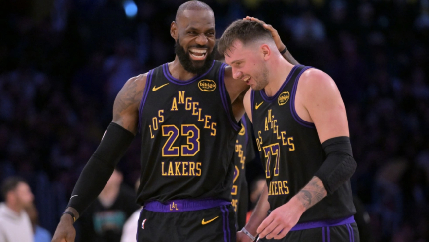 篮不住嘴丨湖人关键时刻13胜0负不败 老詹公开认可东契奇是核心