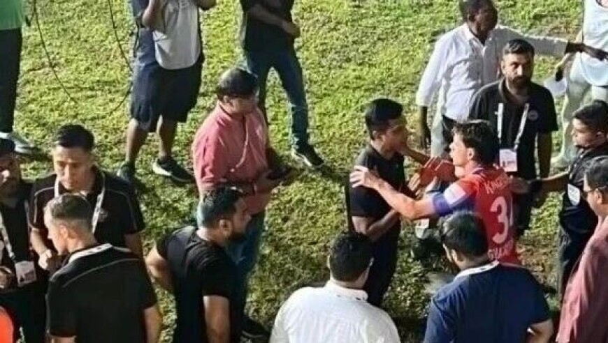 只因内裤与球裤颜色冲突，他就被出示了红牌