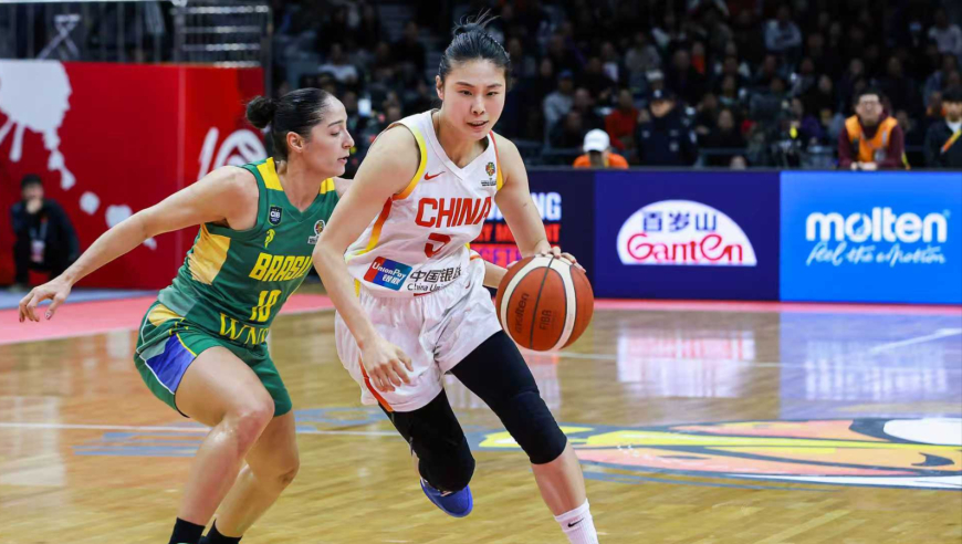 依旧女篮最强控卫！王思雨15分集锦 不讲理三分送巴西出局