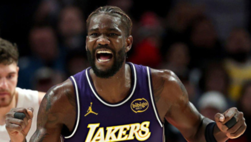 艾顿湖人生涯最强一战！狂砍29分10板3帽 19中14肆虐旧主禁区