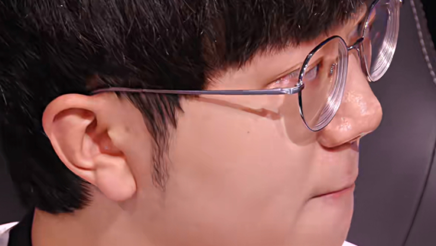 狼队击败KSG晋级四强，赛后妖刀满脸失落不甘心，心疼