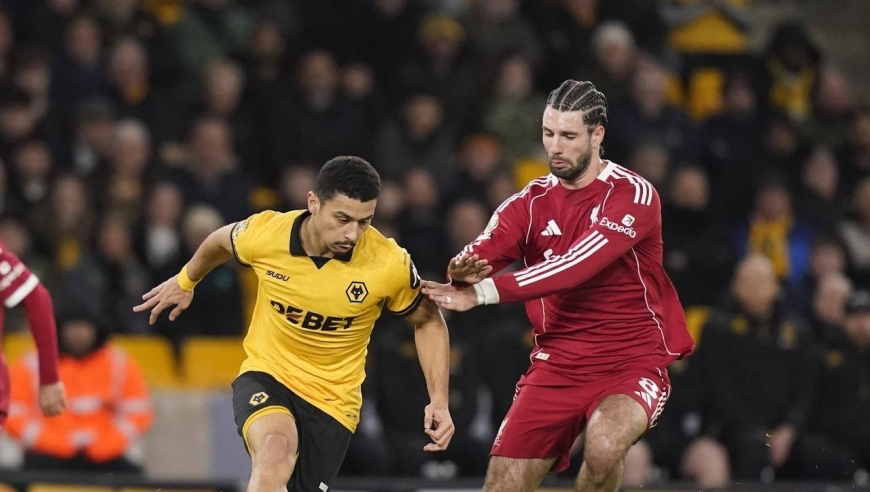 随着利物浦爆大冷门1-2,埃弗顿2-0,利兹联0-1,英超最新积分榜出炉