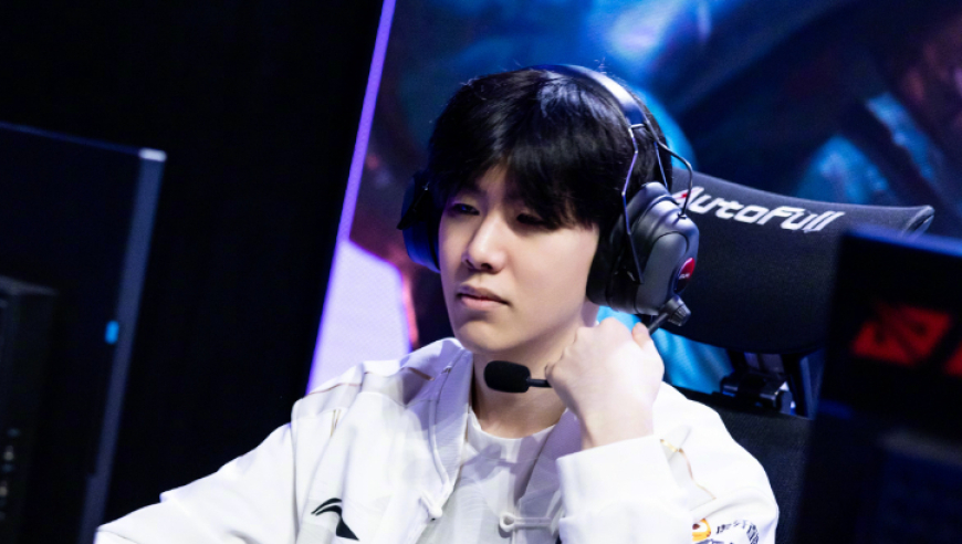 Theshy离队还有反转，朱开爆料双方还在拉扯，钱给到位会继续打