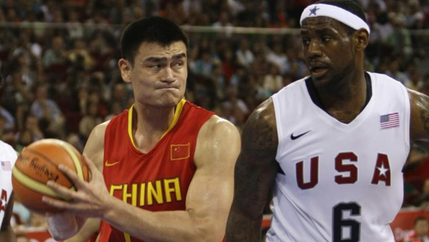 这曾是我们的世界级巨星！回顾那些年姚明在国际赛场所向披靡的瞬间