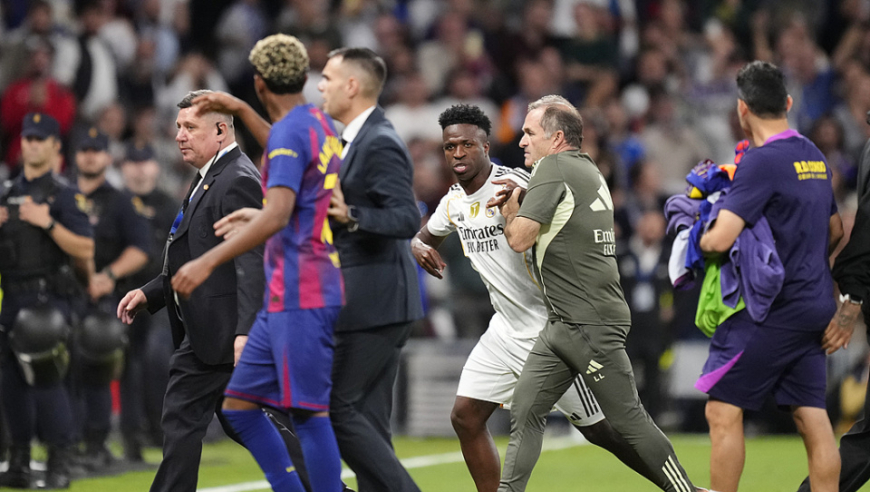 阿隆索赢了？皇马过气一哥服软道歉，伯纳乌再无刺头？