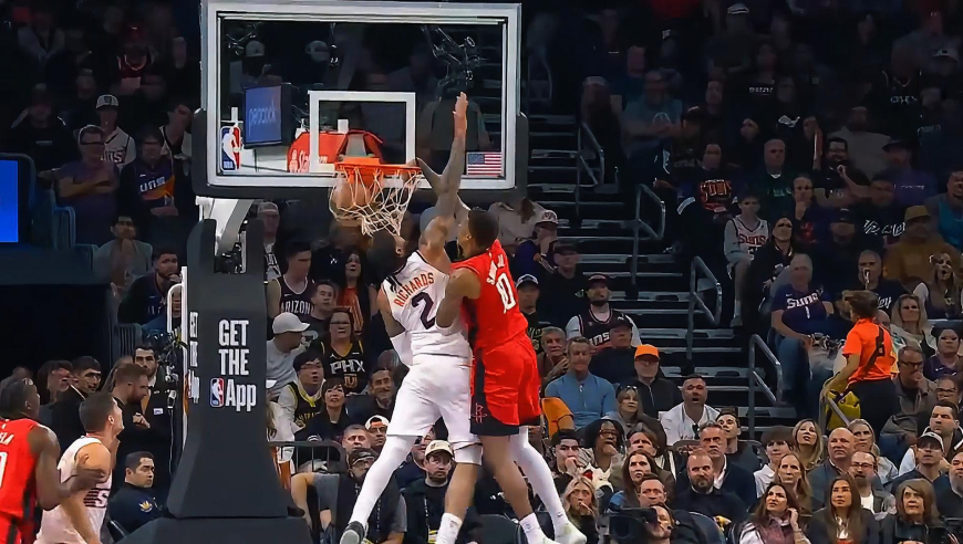 25日NBA官方十佳球：阿门汤普森两记神拉杆 火箭小贾隔扣理查兹