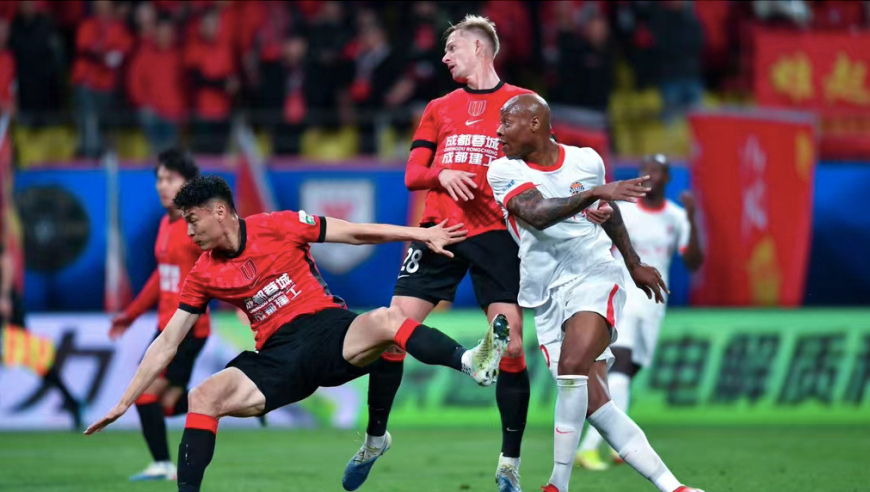 1-0！10号核心角球直接破门拍案叫绝 上赛季季军2连胜领跑中超