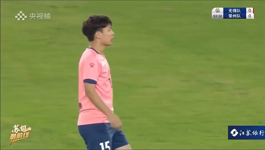 常州比赛解说员嘲讽：水平太烂让人不敢恭维，这就是业余球员