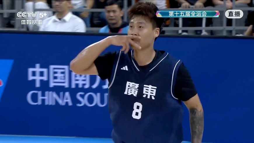 赵睿13+8+7盘活全队：首节8分打开局面 妙传助沈梓捷暴力隔扣