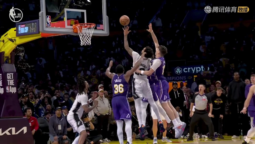 湖人马刺最后1.2秒全回顾：双方互送离谱失误 马刺葬送绝平机会