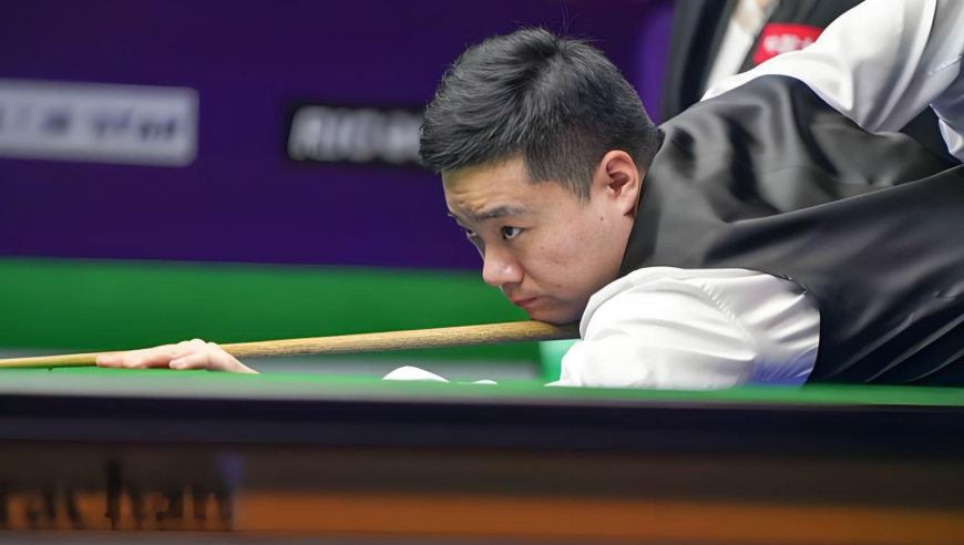 体坛记忆｜精彩对局！被超两分的晖哥殊死一搏，两颗球连做三杆斯诺克