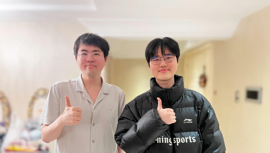 LNG中单BuLLDoG分享与姿态合照：非常开心见到姿态前辈