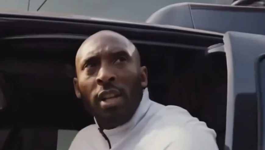 科比和瓦妮莎之间有个约定，细节里透露着他对妻子的爱意