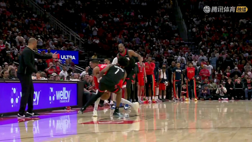 硬保火箭？生死时刻阿门先犯规不吹 发球违例也不吹直至KD完成绝杀