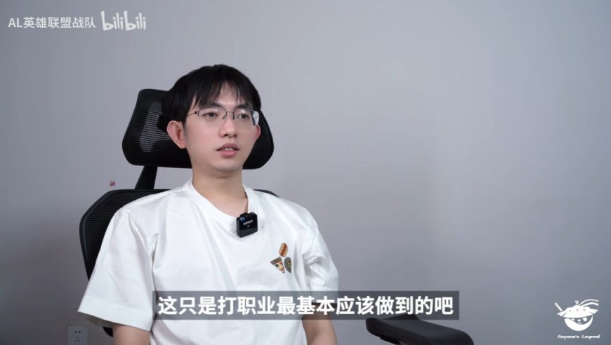 揪心一幕！圣枪哥比赛期间差点失去意识晕倒