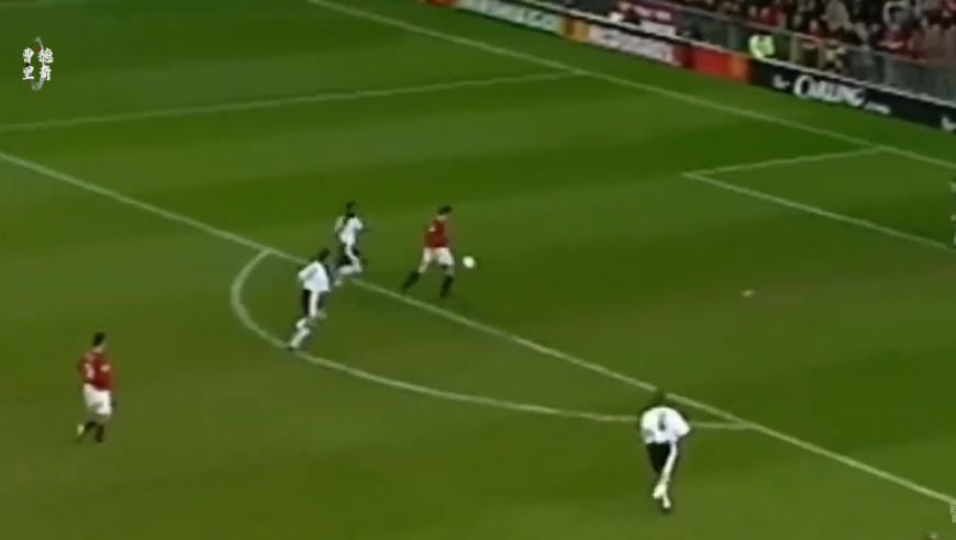 体坛记忆｜贝克汉姆助攻名场面，贝氏弧线就是这么无解的存在