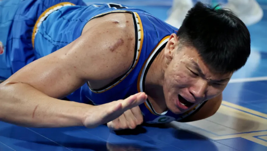 连续2场被弃用！北京队脓包找到了，许利民亲手割掉，球迷：大快人心