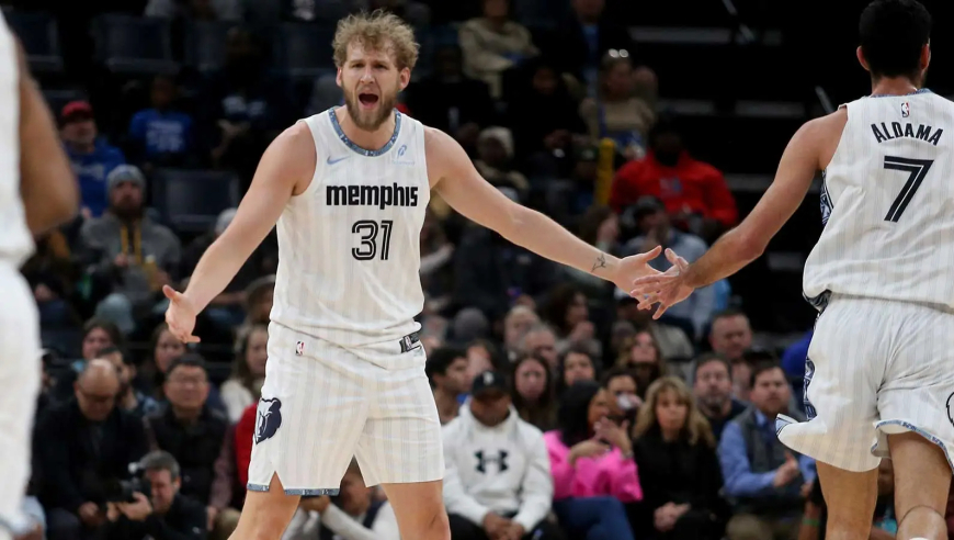 兰代尔vs森林狼集锦：20+10打出高效一战 两记三分收比赛