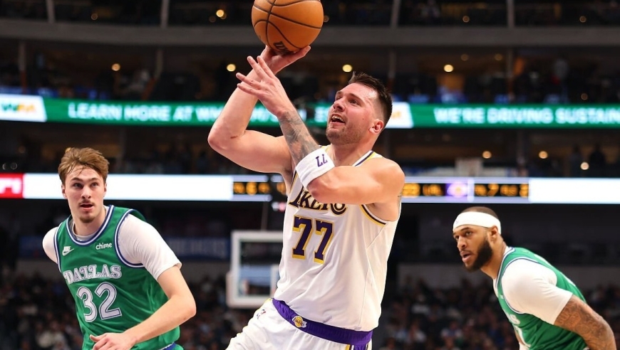 东契奇33+8+11迎里程碑！湖人双杀独行侠 詹姆斯17分艾顿16中4