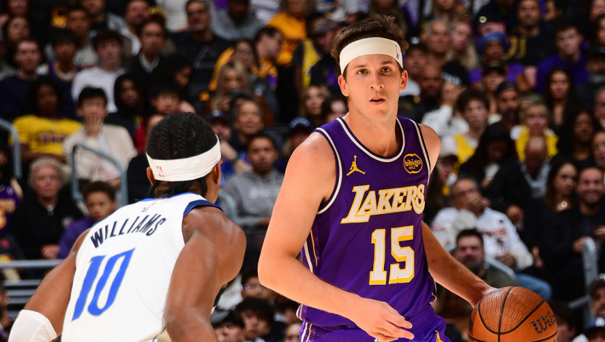 湖人里皇无限猖狂！里夫斯vs独行侠38分集锦：15投12中全场最高分