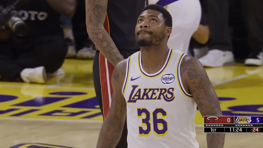 开场气势如虹！湖人主场对阵热火全民皆兵开场直接打12比2