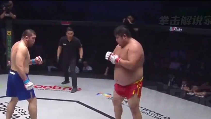 日本双冠王挑衅中国功夫熊猫，却被打的昏死擂台，内蒙古汉子英勇｜体坛记忆