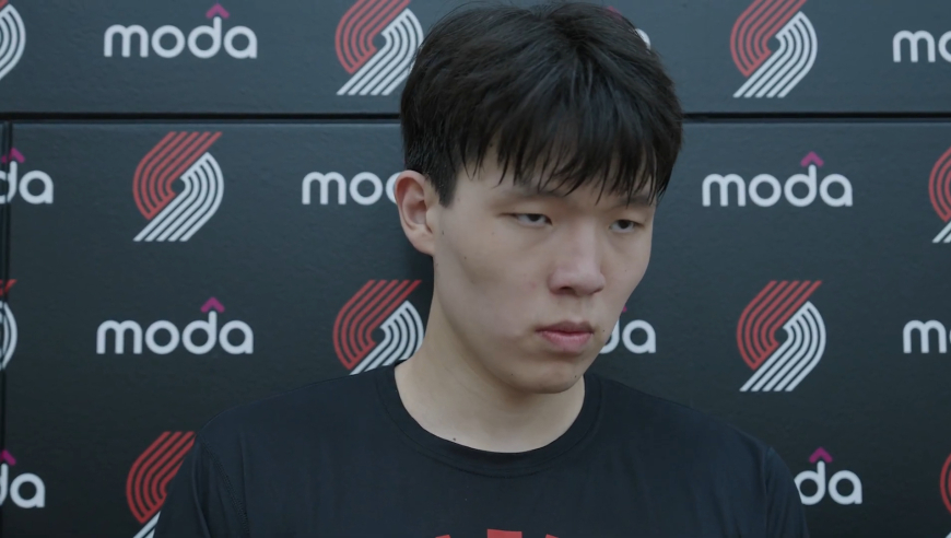 杨瀚森公开训练后接受采访：大家的水平也是很高的 我需要在比赛中积累经验