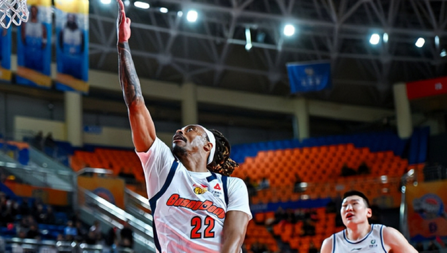 爆冷！广东遭新疆18分大逆转 媒体人怒批：指挥端崩盘 输得活该？