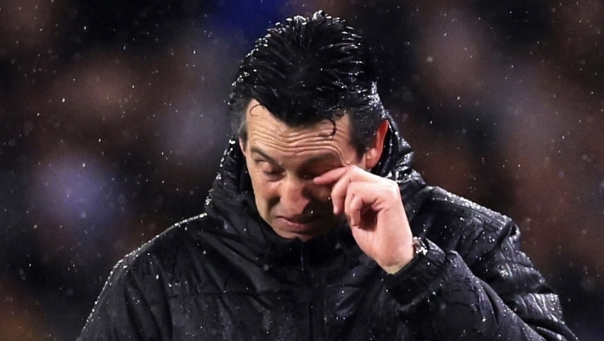 足坛一夜动态：英超第3爆冷！巴萨买断曼联锋霸达协议 梅西或见特朗普