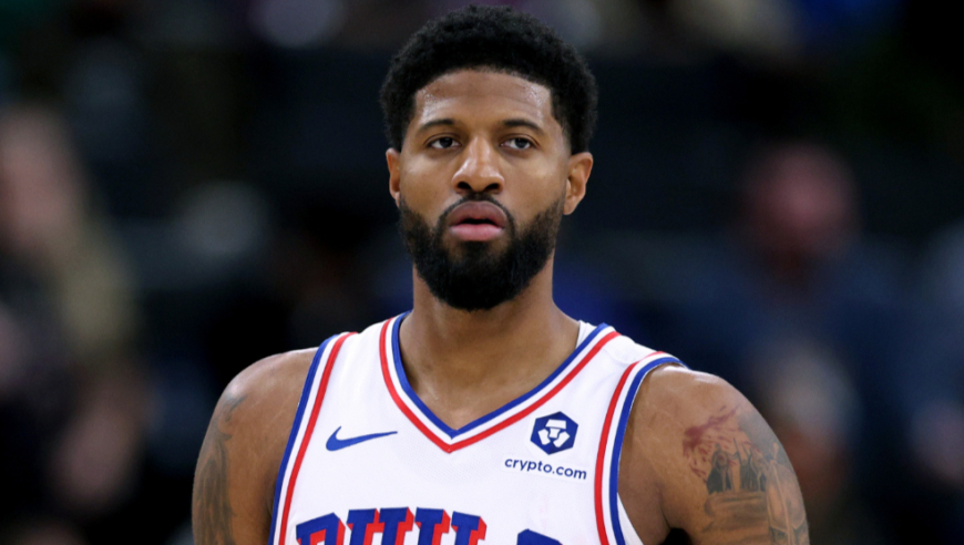 丝滑还强力！76人保罗乔治半场8投6中拿下14分：持球单打美如画