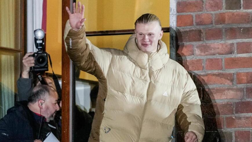 挪威球迷：明年世界杯夺冠！哈兰德：冷静，让我们拭目以待