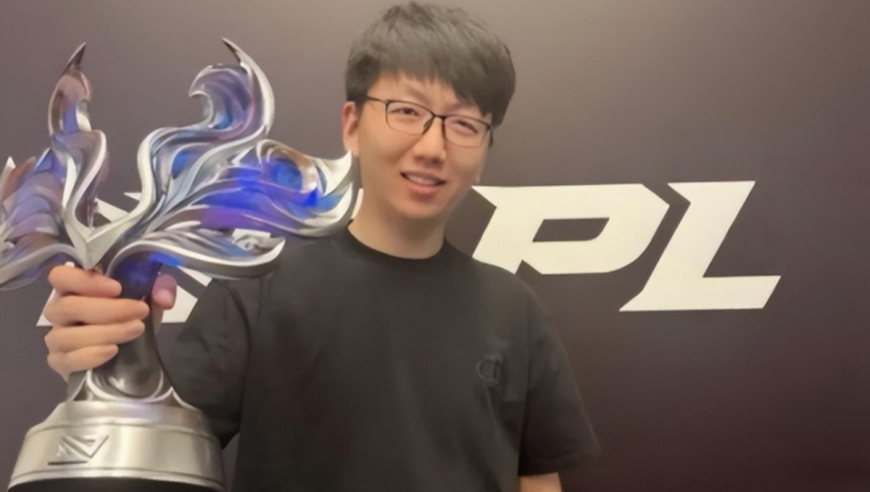 雷竞技资讯：AL输后经理爱笑遭JDG老板狂喷！私下骚扰教练组截图公开