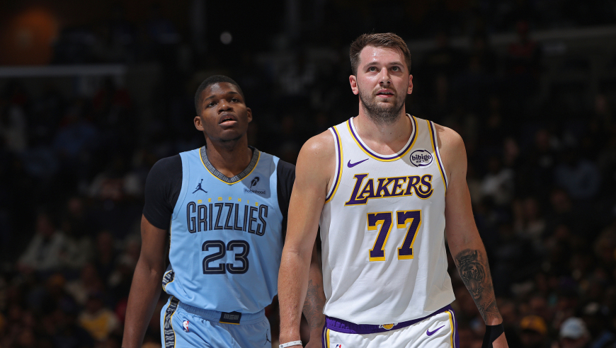 东契奇44+12+6王者归来！NBA尘封62年之久的纪录，就这样被你打破