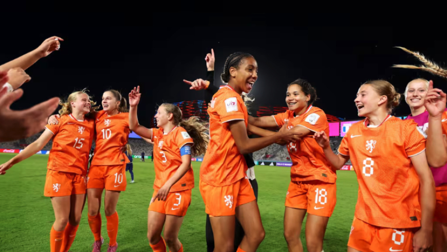 一场9-8诞生女足世界杯最大黑马，连克两大强敌，首次参赛就进4强