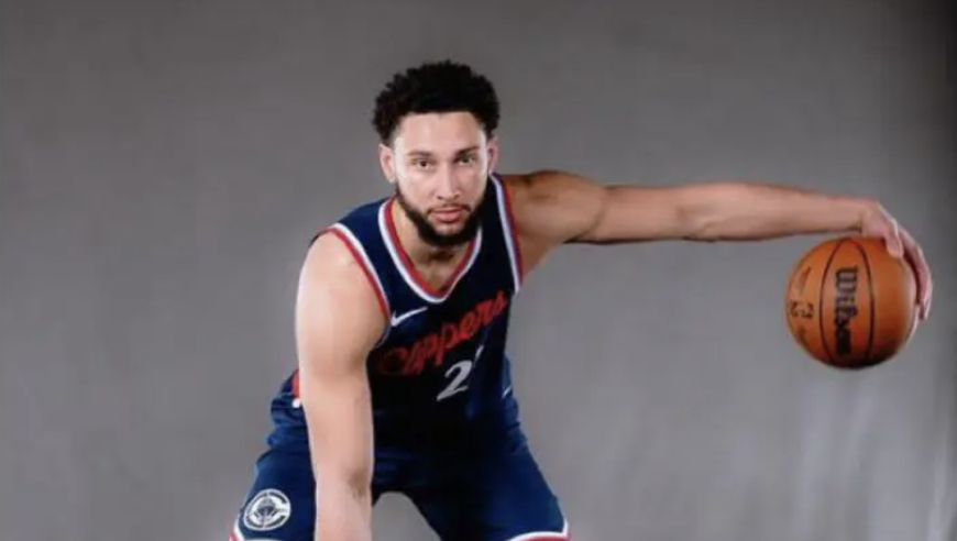 CBA西蒙斯诞生：签下600万顶薪合同！场均8+3+3，三分球命中率24%