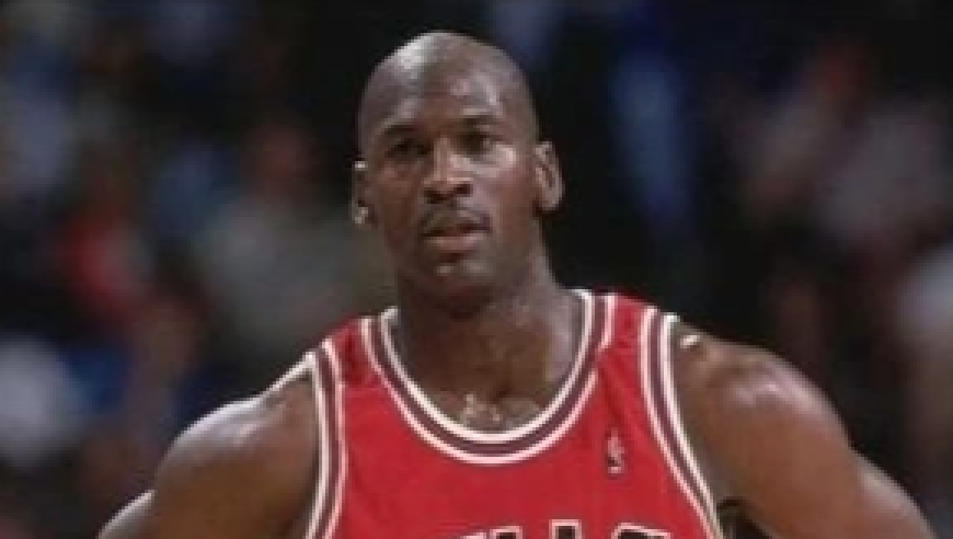 体坛记忆｜乔丹儿子吃过最大的苦可能就是早上那杯冰美式！但他亲手把人生剧本，从巨星之子演成豪门笑话..