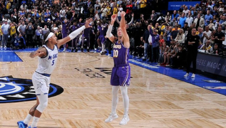 湖人魔术最后10秒神剧情！肯纳德0.6秒三分准绝杀 多次争议判罚