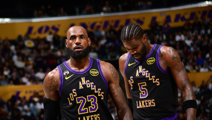 数据帝：21+6+2帽！詹姆斯缔造NBA纪录 哈登一壮举变队史首人