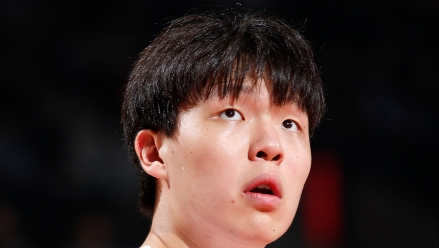 中国骄傲！杨瀚森vs国王第三节单节14分集锦：单节5中5太夸张