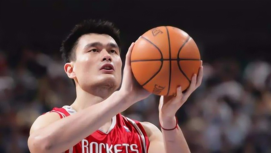 还是他厉害！回看07年巅峰姚明对阵开拓者砍21+12集锦