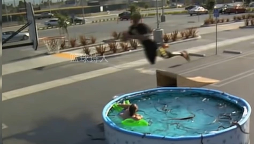 盘点NBA球星的三大谎言，科比飞跃汽车和蛇桶竟然是假的