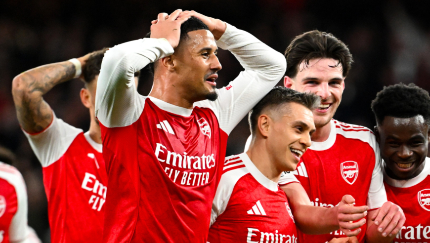 抱头惊叹！回看欧冠阿森纳两神仙球，死角爆杆药厂球员原地看呆了