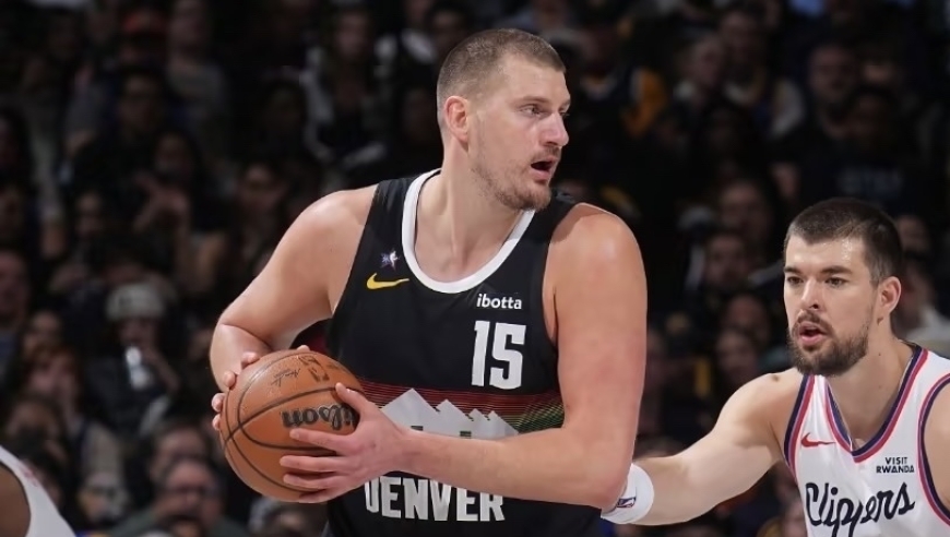 太恐怖了！约基奇刷爆NBA79年绝无仅有的纪录，他要抢MVP！