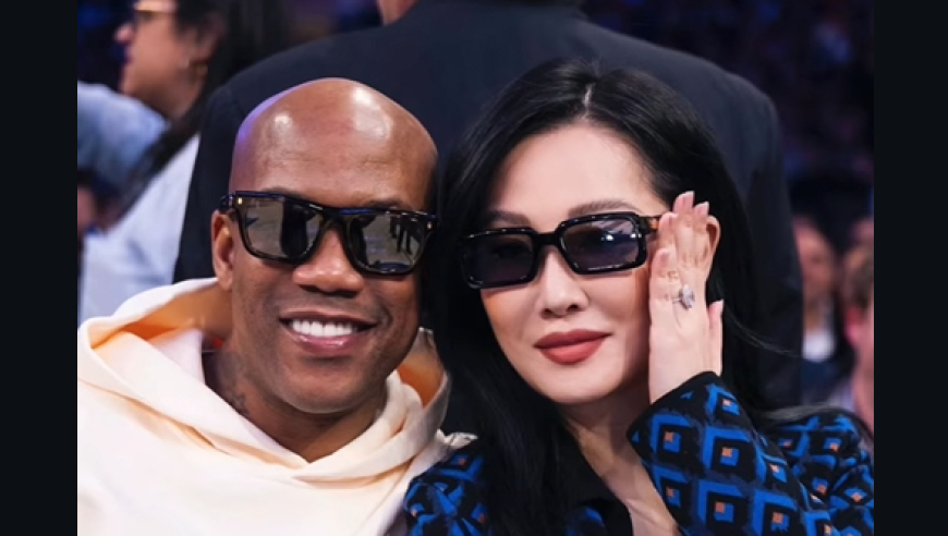 马布里携妻子观战尼克斯 晒照发文：爱不再是感觉 而是呼吸的空气