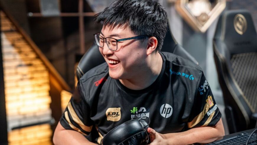 LOL：Uzi名人堂皮肤首日突破2000万，超过Faker五倍，销冠也是冠