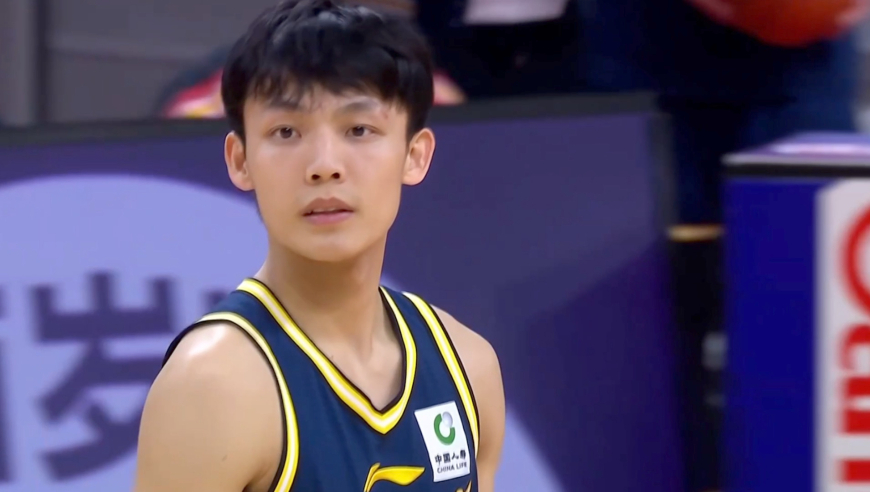 关键时刻自我救赎！徐杰9分4助攻集锦 制胜抛投拯救广东