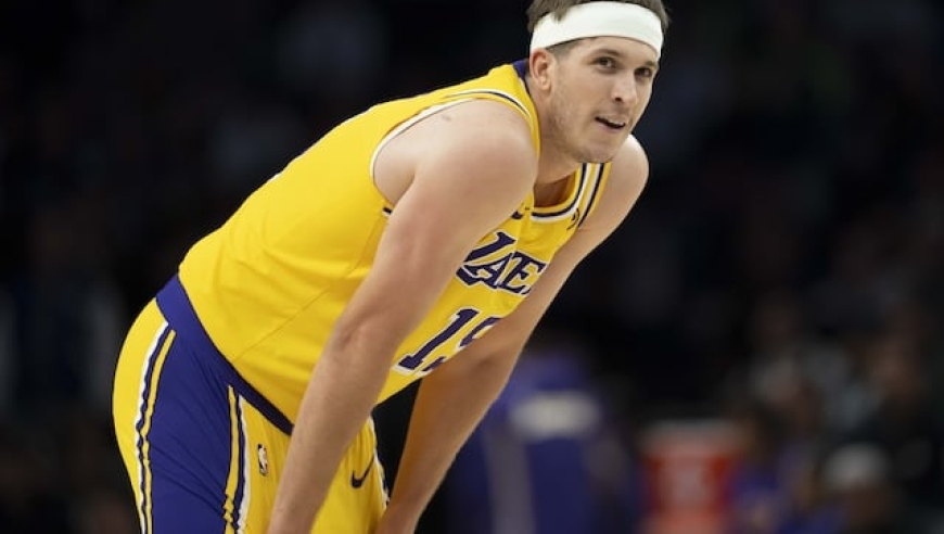 里夫斯连续第二场缺战！艾顿回应对阵文班亚马：就像和怪物队交手