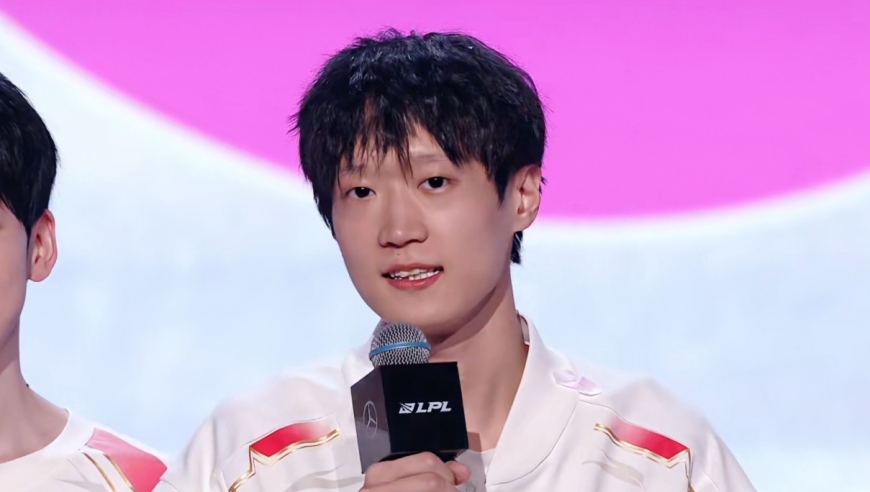 LPL第一中单易主，首次挑战Faker！T1创造巨大冷门，实力突然进化