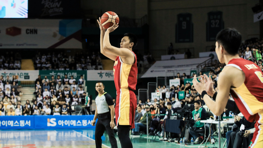 狂铁！中国男篮三分28中5合集 张镇麟胡明轩合计10中0