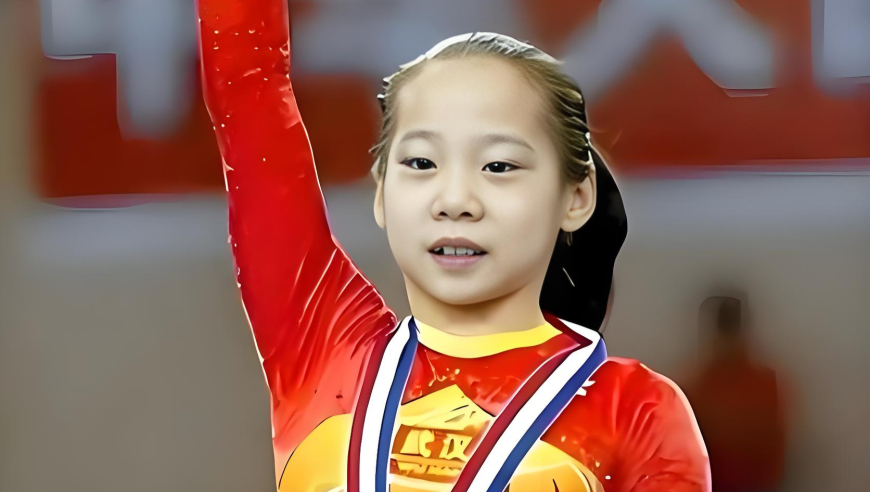 最强替补书写体操传奇，邓琳琳临危出战，用实力征服全场｜体坛记忆